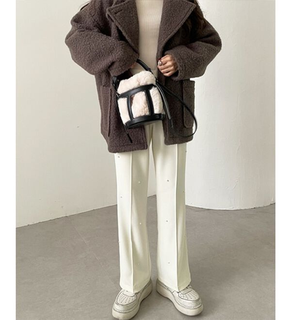 GeeRA（ジーラ）の「【YOUING.】パールデザインフレアーパンツ（フルレングスパンツ）」｜詳細画像