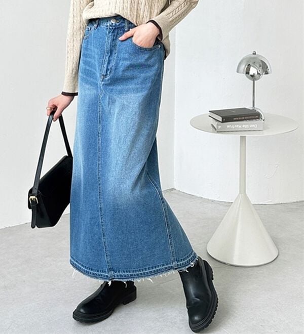 GeeRA（ジーラ）の「バックスリットデニムロングスカート（ロングスカート）」｜詳細画像