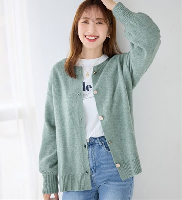 alotta（アロッタ）の「洗える！ふんわりタッチカーディガン（ニットカーディガン）」｜ブルー