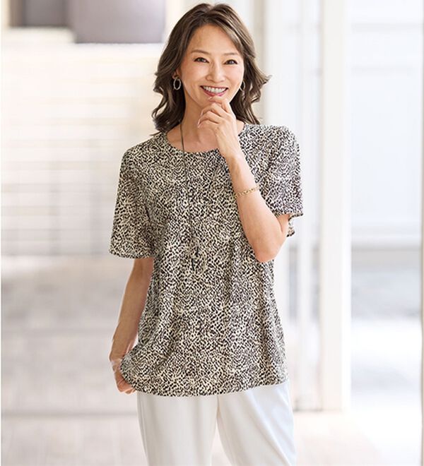 BELLUNA（ベルーナ）の「＜着回しできて旅行に嬉しい！＞プリント部分使いブルゾンアンサンブル（ブルゾン）」｜詳細画像