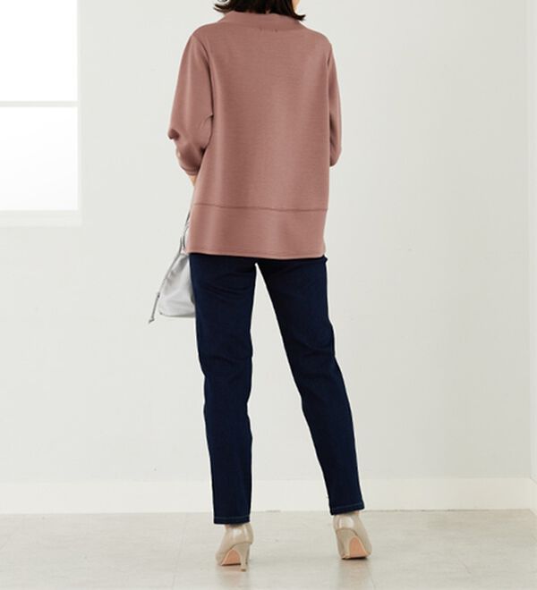 BELLUNA（ベルーナ）の「ワイドネック切替デザインプルオーバー（カットソー）」｜詳細画像