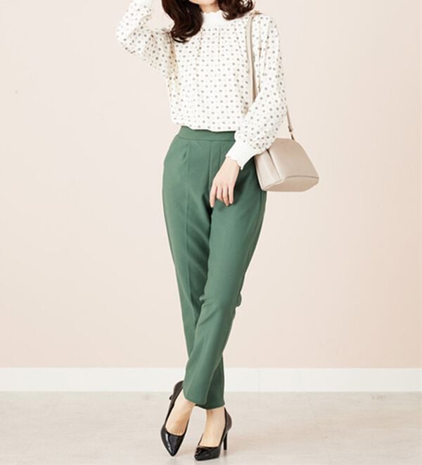 BELLUNA（ベルーナ）の「裏起毛ジョーゼット素材テーパードパンツ（テーパードパンツ）」｜詳細画像