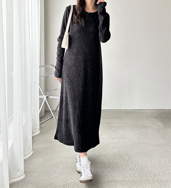 GeeRA（ジーラ）の「ベロアプリーツロングワンピース（その他ワンピース）」｜詳細画像