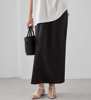 RANAN（ラナン）の「シャイニーサテンナロースカート（ロングスカート）」｜ブラック