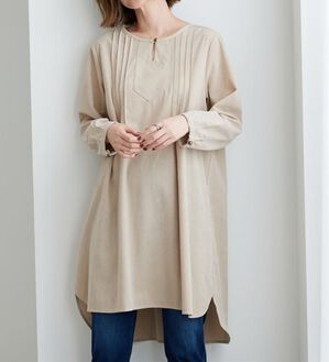 BELLUNA（ベルーナ）の「コーデュロイ素材ピンタック使いワンピース（その他ワンピース）」｜オフベージュ