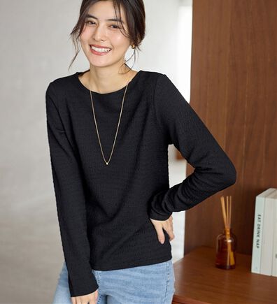 Viola e Viola（ヴィオラ エ ヴィオラ）の「立体ジャカードシンプルロンＴ（カットソー）」