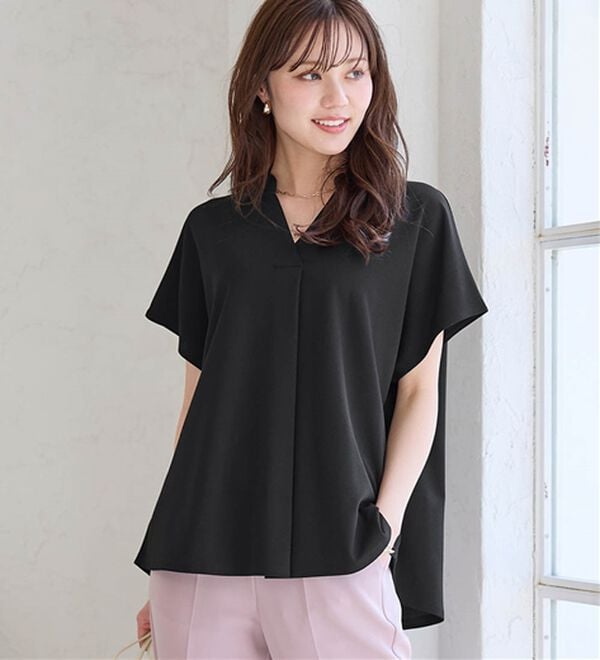 alotta（アロッタ）の「【４つの機能付】ひんやりスキッパーＴシャツブラウス（ブラウス）」｜詳細画像