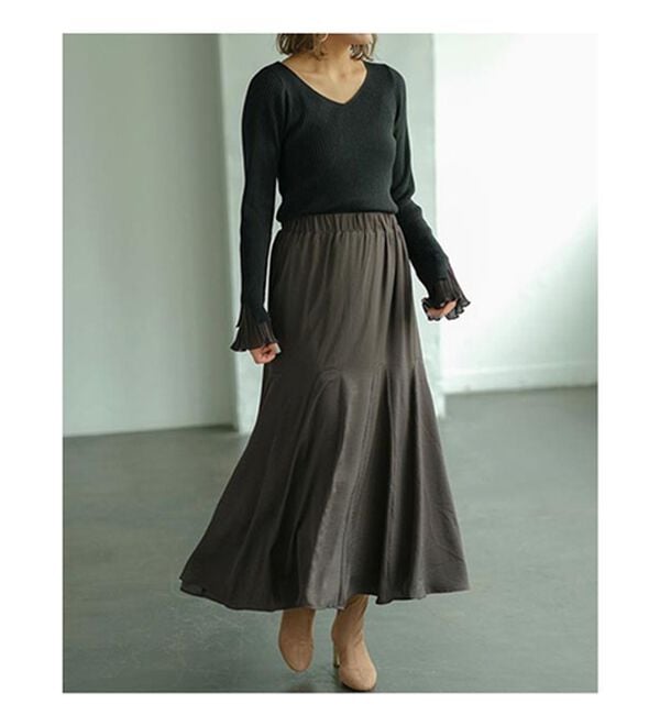 GeeRA（ジーラ）の「プリーツ付Ｖネックリブニットトップス（ニット・セーター）」｜詳細画像