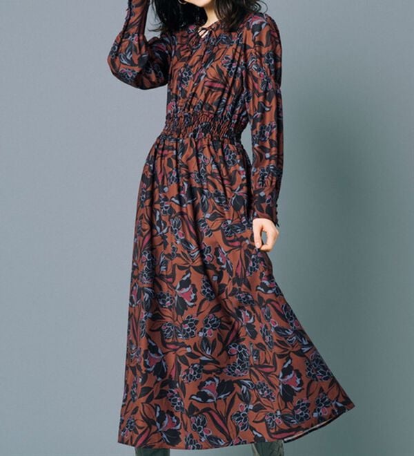 RANAN（ラナン）の「シャーリングデザインロングワンピース（ロングワンピース）」｜詳細画像