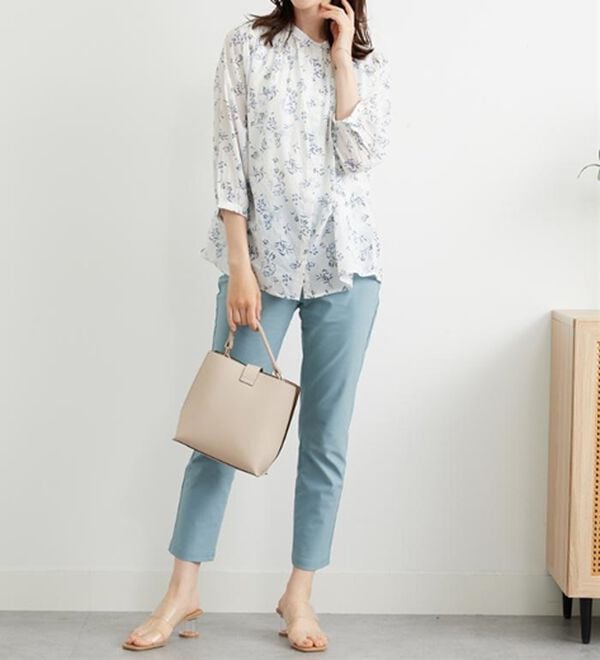 BELLUNA（ベルーナ）の「綿100％ギャザーデザインブラウス（ブラウス）」｜詳細画像