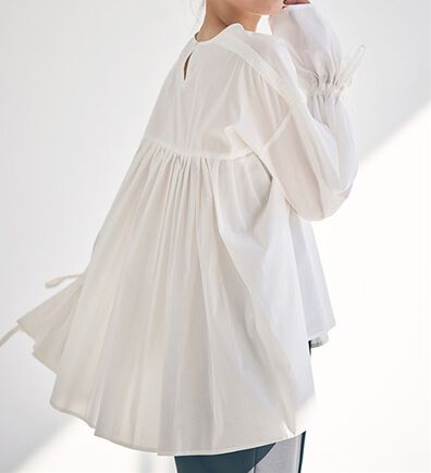 RANAN（ラナン）の「バックプリーツ使いボリューム袖ブラウス（ブラウス）」