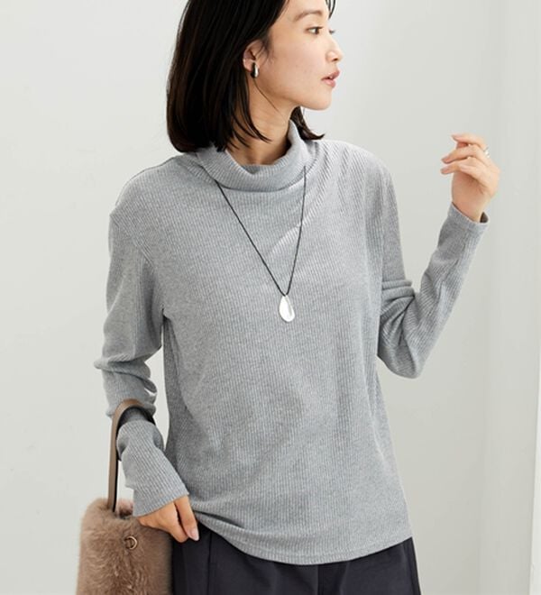 BELLUNA（ベルーナ）の「まるでニット！サラッと軽いリブハイネックプルオーバー（カットソー）」｜詳細画像