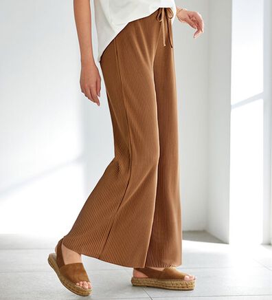 BELLUNA（ベルーナ）の「セルフカットできる！プリーツワイドパンツ（ワイドパンツ・ガウチョ）」