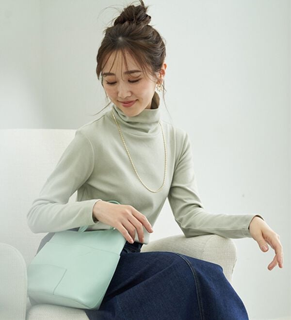 BELLUNA（ベルーナ）の「【選べる衿】肌に優しい綿１００％暖か発熱素材プルオーバー＜ベルホット　コットン＞（カットソー）」｜詳細画像