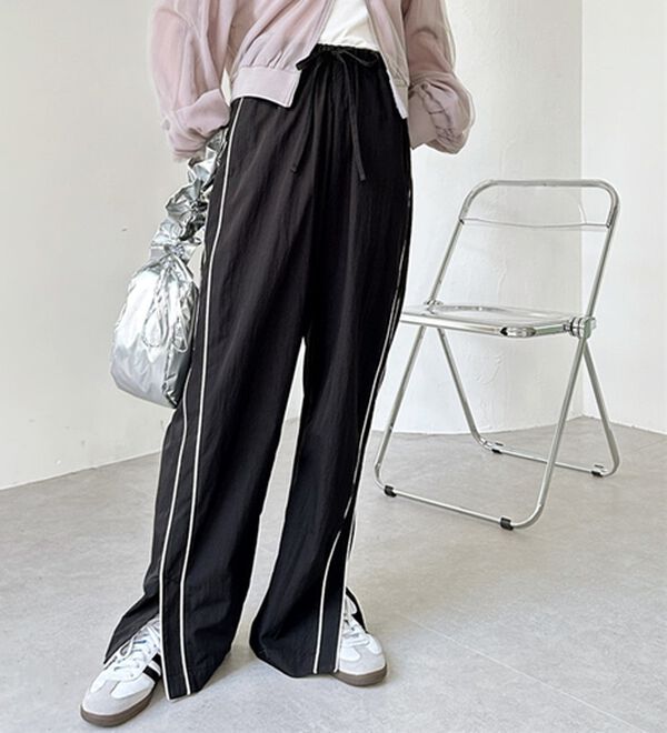 GeeRA（ジーラ）の「裾スリットサイドラインナイロン混パンツ（ワイドパンツ・ガウチョ）」｜詳細画像