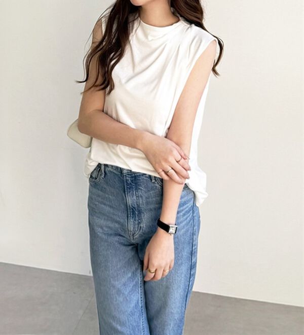 GeeRA（ジーラ）の「ドレープデザイントップス（カットソー）」｜詳細画像