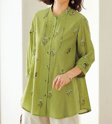 BELLUNA（ベルーナ）の「綿１００％スラブ配色刺しゅうブラウス（ブラウス）」