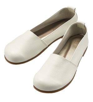 ルフラン（ルフラン）の「足指ゆったり５Ｅはだしシューズ（フラットシューズ）」｜ホワイト(スリッポン)