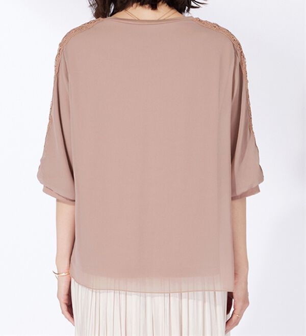 BELLUNA（ベルーナ）の「花柄レースシフォン重ねプルオーバー（カットソー）」｜詳細画像