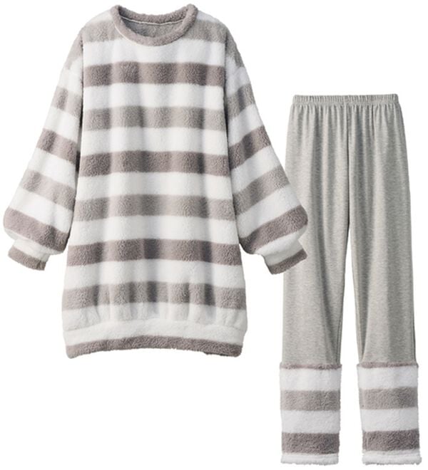 YU'NOW（ユナウ）の「ボアフリースワンピ＆レギンスセット（パジャマ・ルームウェア）」｜詳細画像