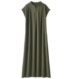 BELLUNA（ベルーナ）の「お手入れ楽々ビンテージ調素材ワンピース（その他ワンピース）」｜カーキ