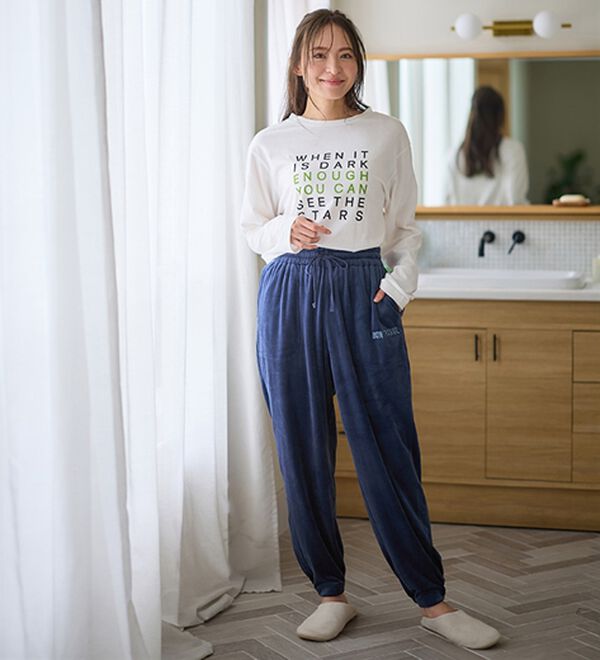 LAVIENNE（ラヴィエンヌ）の「まるで毛布！吸湿発熱ジョガーパンツ（その他パンツ）」｜詳細画像