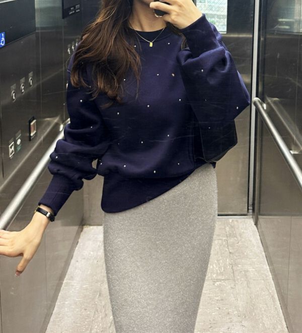 GeeRA（ジーラ）の「スタッズスウェット（トレーナー・スウェット）」｜詳細画像