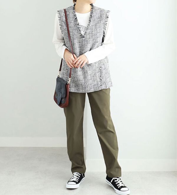 BELLUNA（ベルーナ）の「チノ見えストレッチ素材らくちんパンツ（フルレングスパンツ）」｜詳細画像