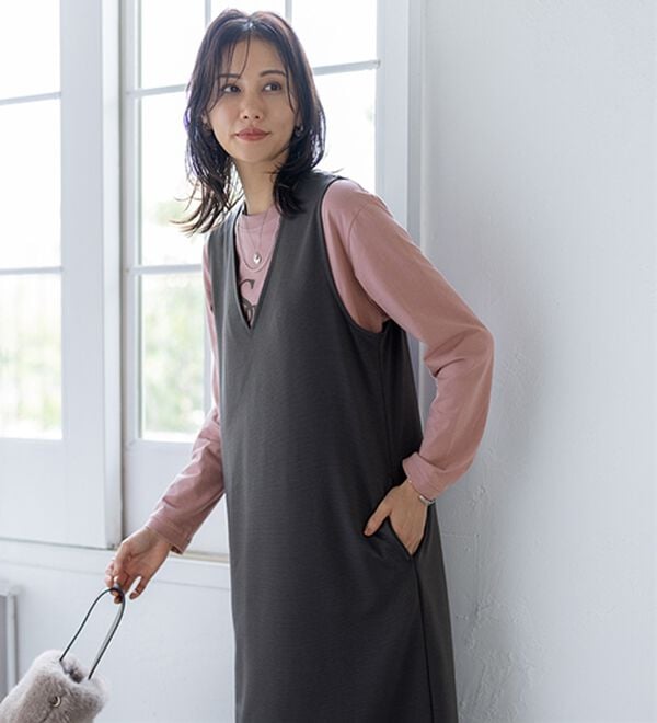 BELLUNA（ベルーナ）の「綿１００％素材フロッキーロゴ長袖Ｔシャツ（Tシャツ）」｜詳細画像