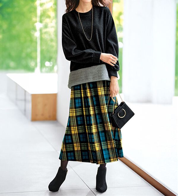 BELLUNA（ベルーナ）の「ラメ入りファー切替デザインプルオーバー（カットソー）」｜詳細画像