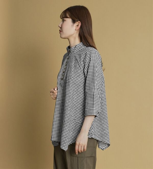 BELLUNA（ベルーナ）の「綿１００％スラブ素材スタンド衿切替ブラウス（ブラウス）」｜詳細画像