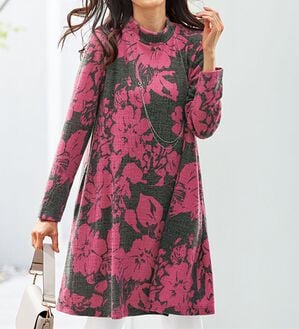 BELLUNA（ベルーナ）の「秋冬に映える花柄プリントカットソーチュニックワンピース（チュニックワンピース）」｜詳細画像