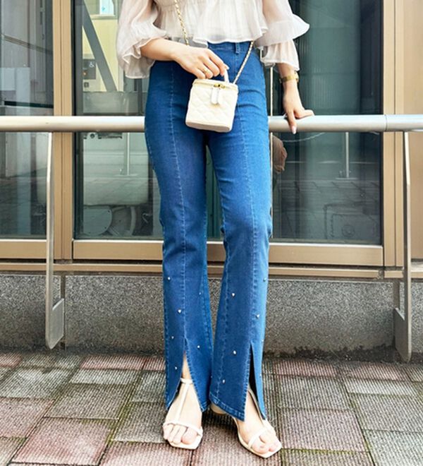 GeeRA（ジーラ）の「ハートスタッズ付フレアーパンツ（フルレングスパンツ）」｜詳細画像