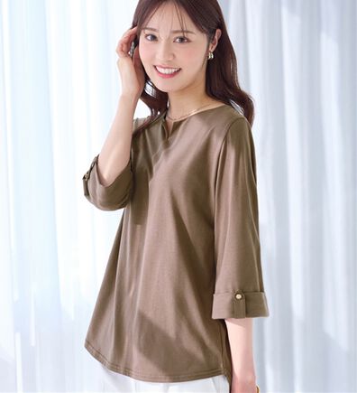 alotta（アロッタ）の「７分袖金ボタンデザイントップス（カットソー）」
