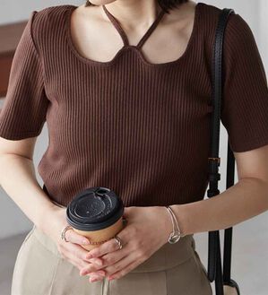 RANAN（ラナン）の「ホルターネックリブトップス（カットソー）」｜ブラウン