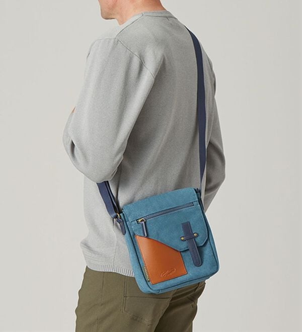 「＜クロコダイル＞洗い加工帆布スマートショルダー（メンズショルダーバッグ）」｜詳細画像