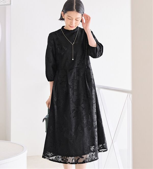 Viola e Viola（ヴィオラ エ ヴィオラ）の「【5つの機能付】華やかレース使いワンピースアンサンブル（ワンピースセットスーツ）」｜詳細画像