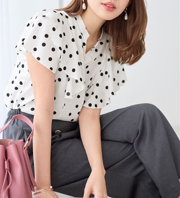 alotta（アロッタ）の「フリルデザインブラウス（ブラウス）」｜詳細画像