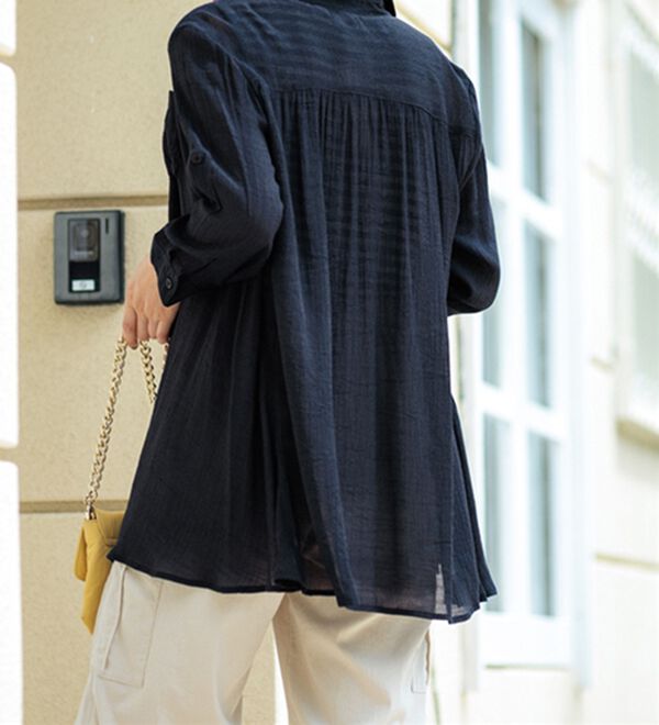 BELLUNA（ベルーナ）の「スラブ素材ドレープシャツチュニック（チュニック）」｜詳細画像