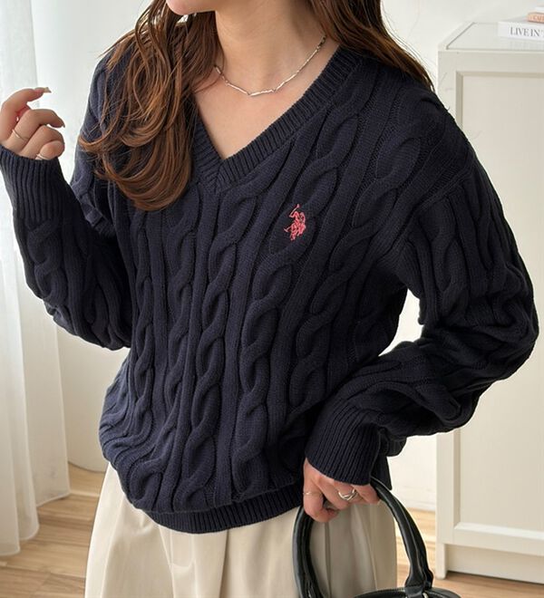GeeRA（ジーラ）の「【Ｕ．Ｓ．ＰＯＬＯ　ＡＳＳＮ．】Ｖネックケーブルニット（ニット・セーター）」｜詳細画像