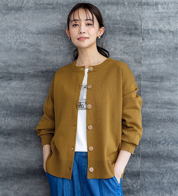 BELLUNA（ベルーナ）の「【着回しのミカタ！】綿100％大人顔サマ見えプリントロンT（カットソー）」｜詳細画像