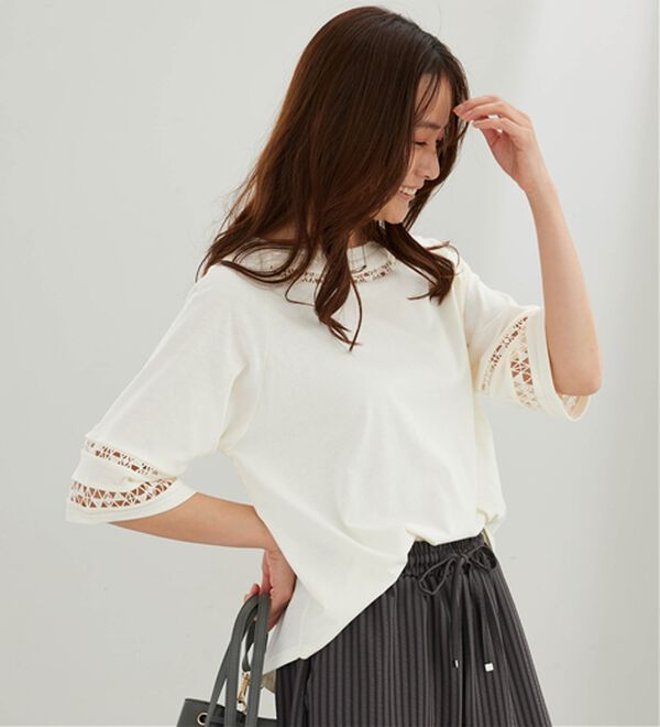 BELLUNA（ベルーナ）の「衿＆袖ハシゴレース使いプルオーバー（カットソー）」｜詳細画像