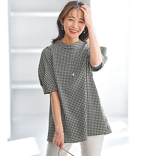 BELLUNA（ベルーナ）の「サッカー素材後ろボタンデザインブラウス（ブラウス）」｜詳細画像