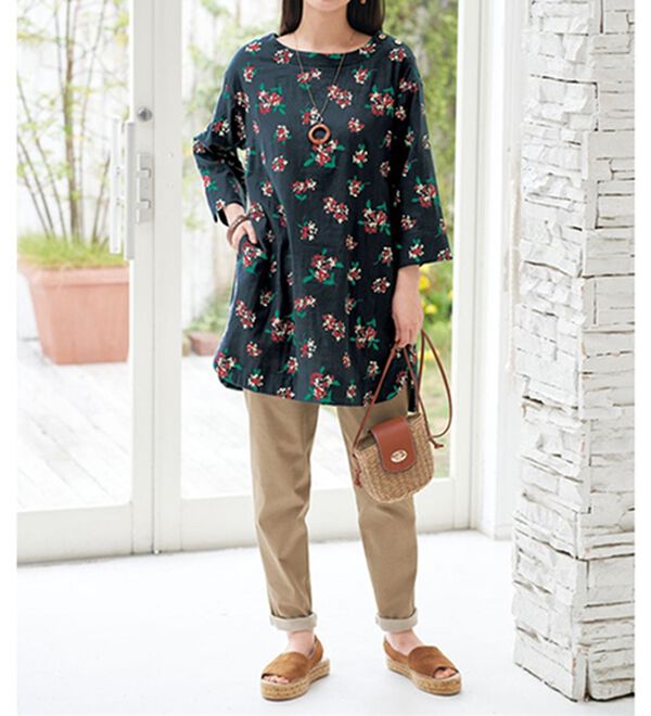 BELLUNA（ベルーナ）の「風が通り抜けるダブルガーゼプリントチュニック（チュニック）」｜詳細画像