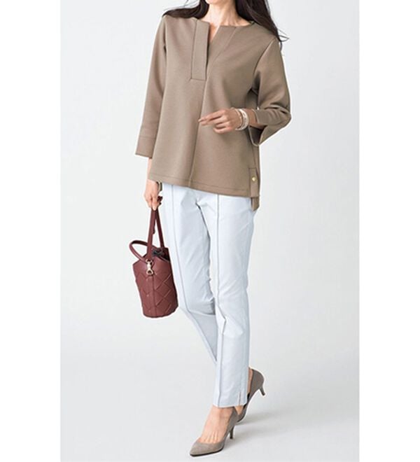 VINNO（ヴィノ）の「＜日本製＞裾ボタンキーネックプルオーバー（カットソー）」｜詳細画像