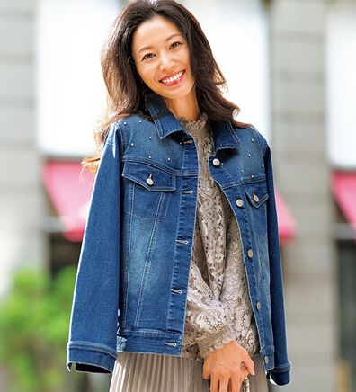 BELLUNA（ベルーナ）の「ビジュー付デニムジャケット（その他ジャケット）」