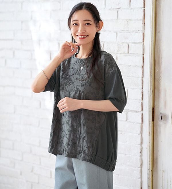 BELLUNA（ベルーナ）の「＜＆ｃｏｃｏｃｈｉ＞３Ｄレース切替コクーンブラウス（チュニック）」｜スミクロ