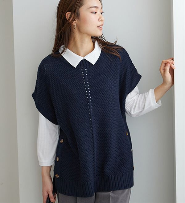 BELLUNA（ベルーナ）の「ボタン使いゆったりニットベスト（ベスト）」｜詳細画像