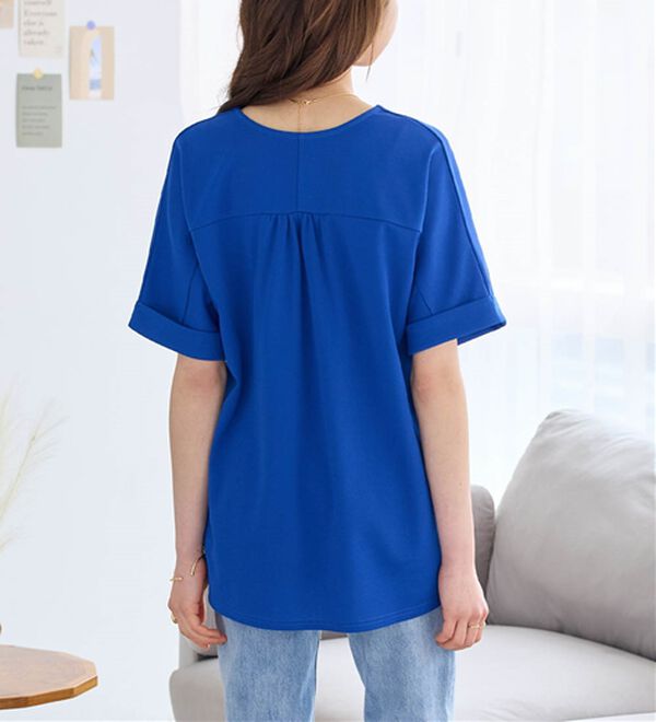 Viola e Viola（ヴィオラ エ ヴィオラ）の「【４つの機能付】ひんやり！すっきりＶネックＴシャツブラウス（カットソー）」｜詳細画像