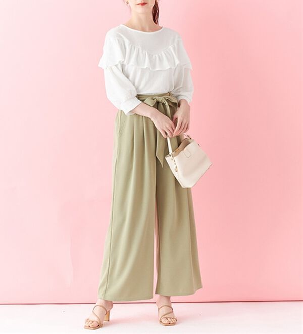 alotta（アロッタ）の「【接触冷感】フリルデザインパフ袖カットソー（カットソー）」｜オフホワイト